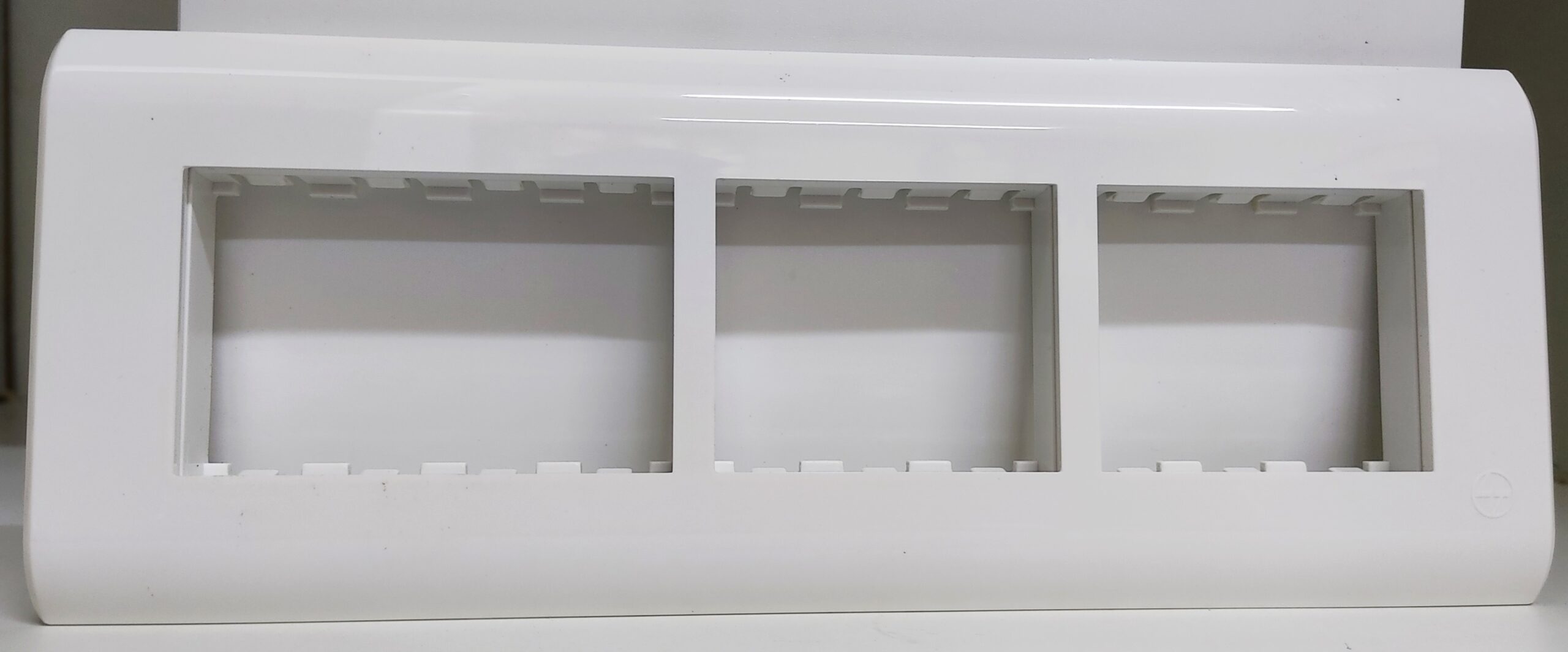 10 Module, Cover Plate with Base Frame, L&T ORIS - White
